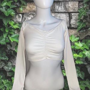 White ruffle long sleeve 🦢